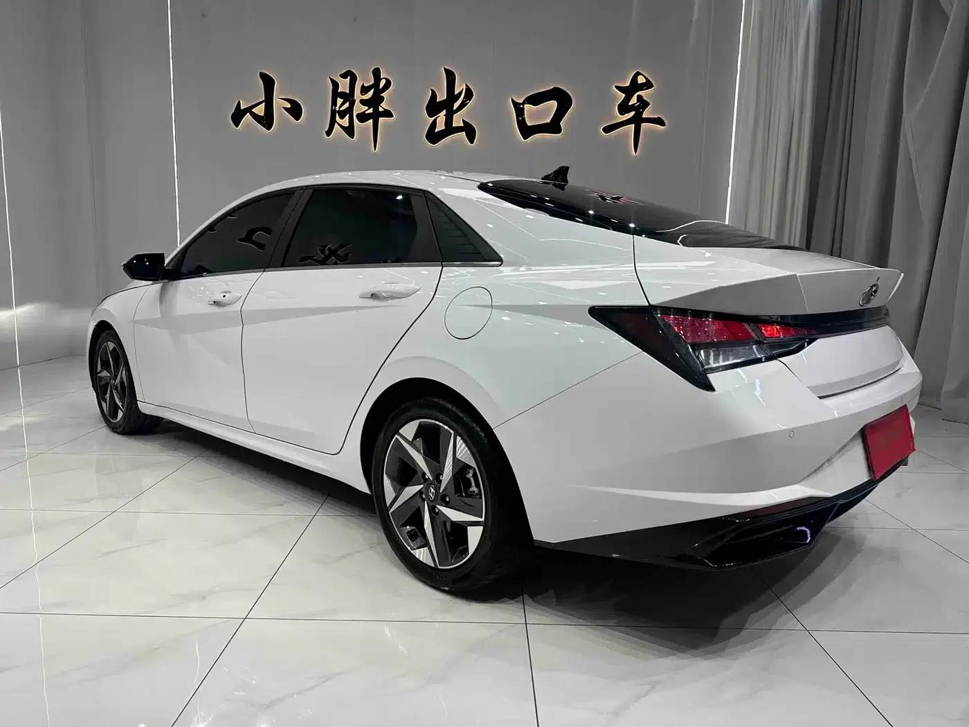 Hyundai Elantra 2022 1.5L CVT GLX Elite Edition — миниатюра 7
