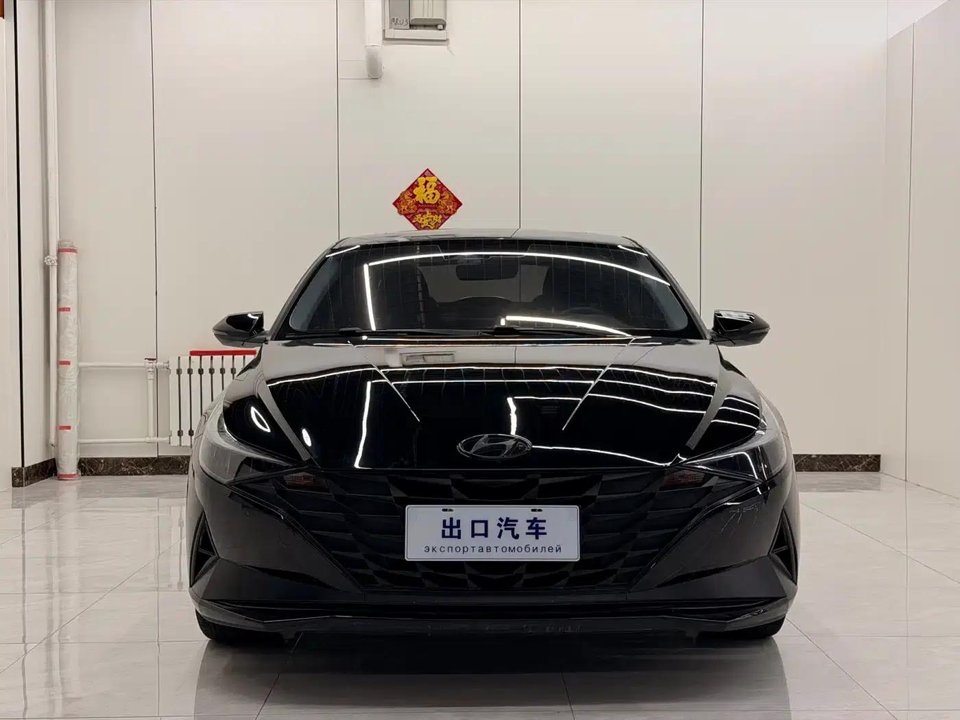 Hyundai Elantra 2022 1.5L CVT LUX Premium Edition — миниатюра 1