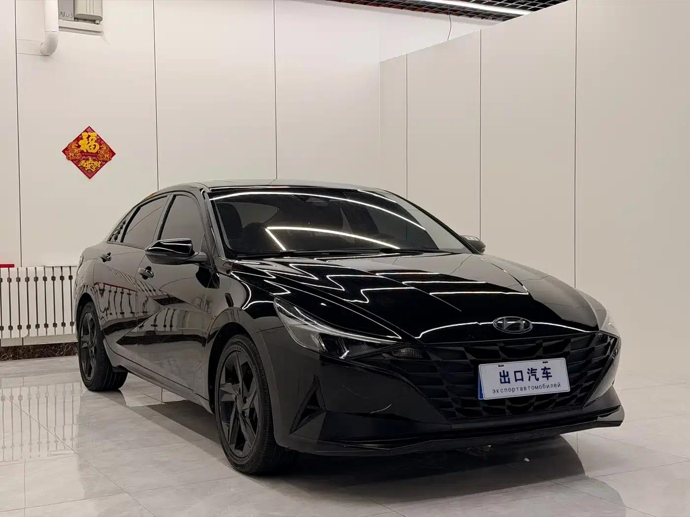 Hyundai Elantra 2022 1.5L CVT LUX Premium Edition — миниатюра 2