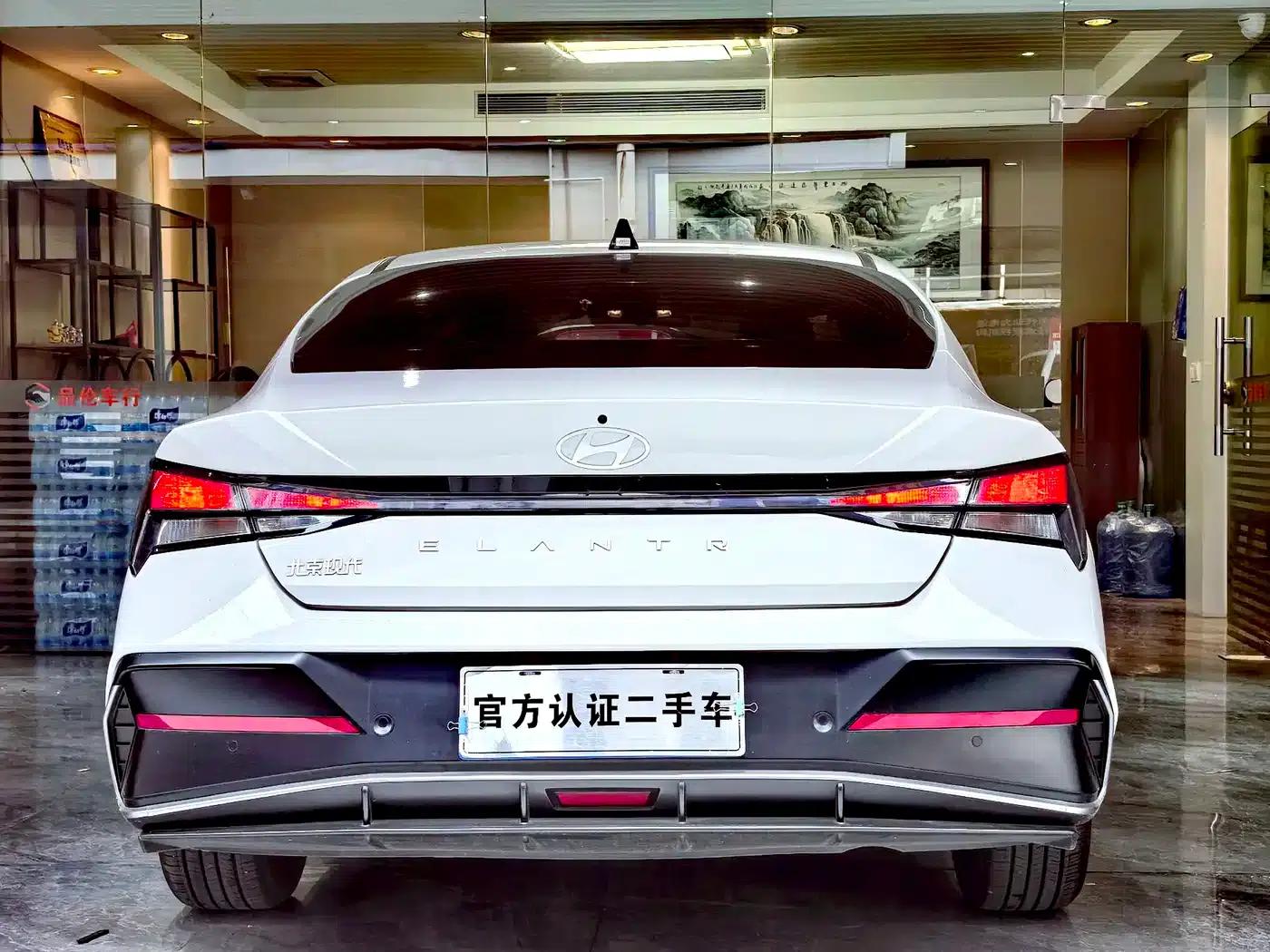 Hyundai Elantra 2023 1.5L CVT GLX Elite Edition — миниатюра 16