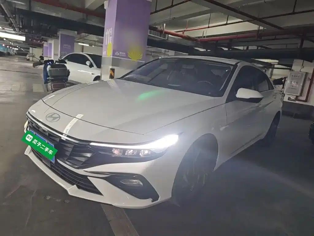 Hyundai Elantra 2023 1.5L CVT GLX Elite Edition — миниатюра 2