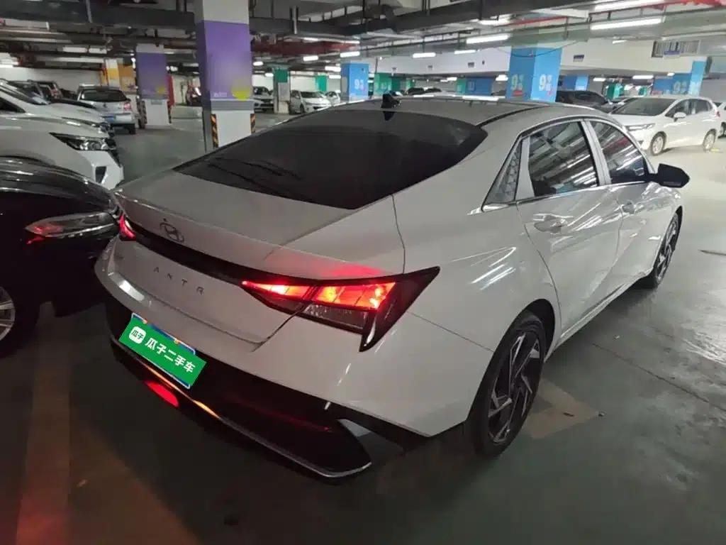 Hyundai Elantra 2023 1.5L CVT GLX Elite Edition — миниатюра 7