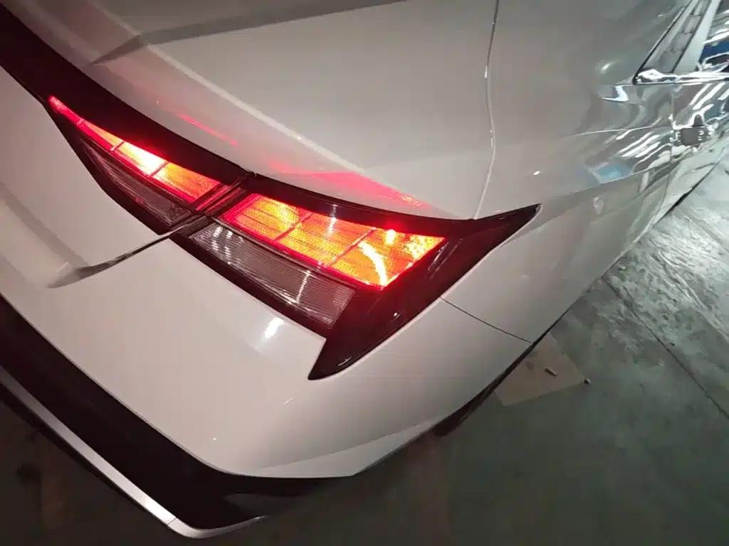Hyundai Elantra 2023 1.5L CVT GLX Elite Edition — миниатюра 8