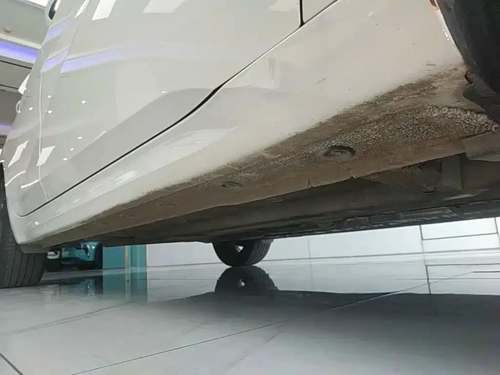 Hyundai Elantra 2023 1.5L CVT LUX Premium Edition — миниатюра 21