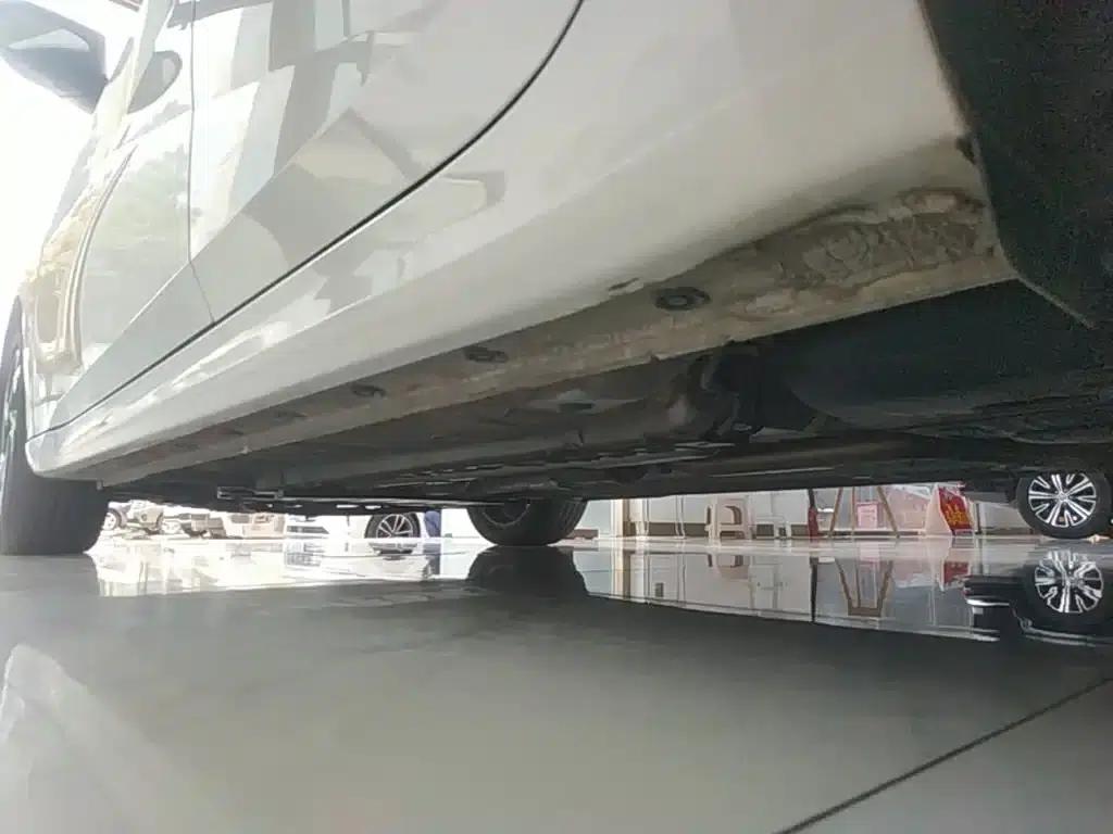 Hyundai Elantra 2023 1.5L CVT LUX Premium Edition — миниатюра 22