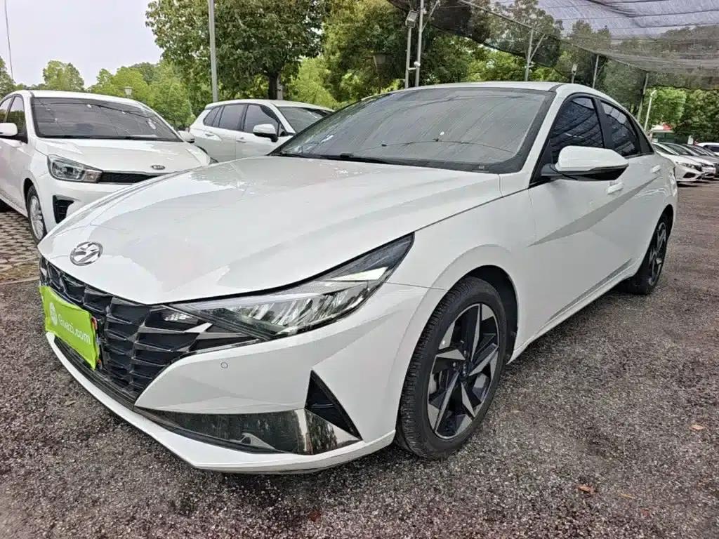 Hyundai Elantra 2022 1.5L CVT GLX Elite Edition — миниатюра 2