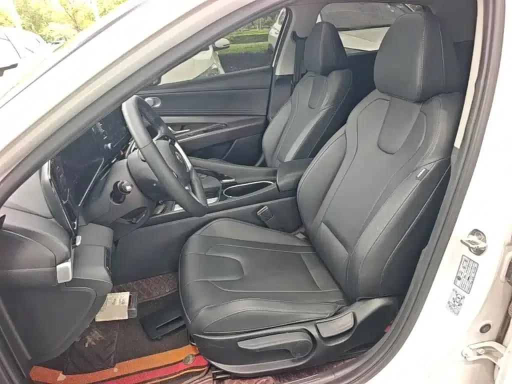 Hyundai Elantra 2022 1.5L CVT GLX Elite Edition — миниатюра 15