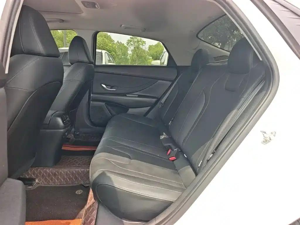 Hyundai Elantra 2022 1.5L CVT GLX Elite Edition — миниатюра 17