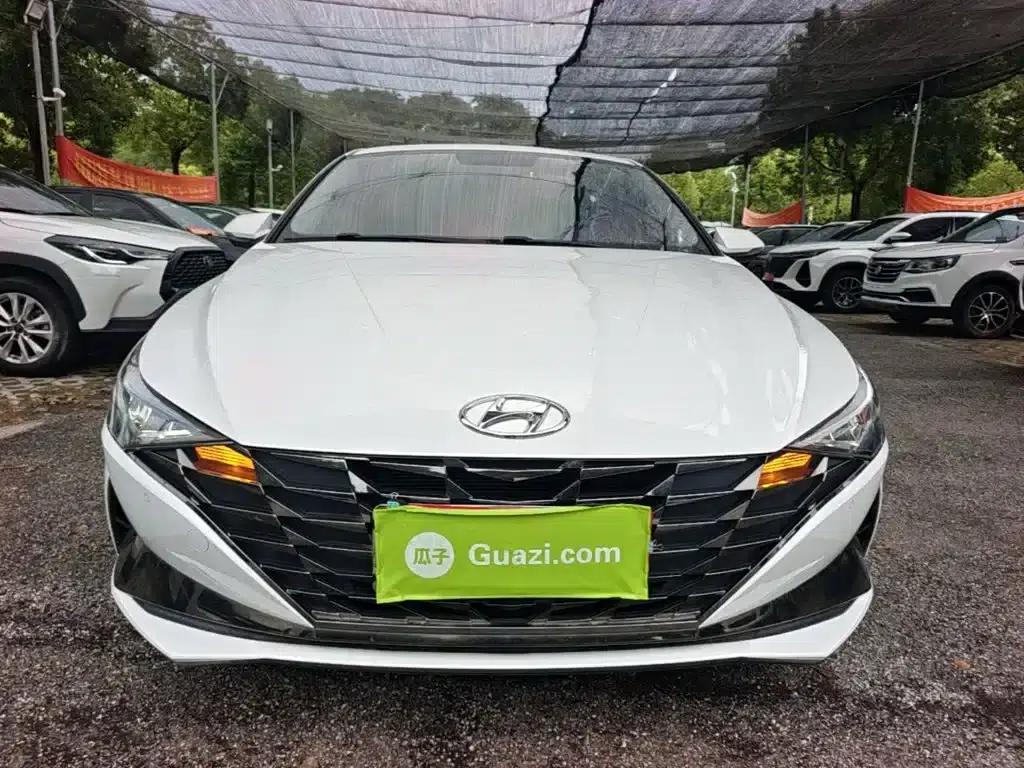 Hyundai Elantra 2022 1.5L CVT GLX Elite Edition — миниатюра 3
