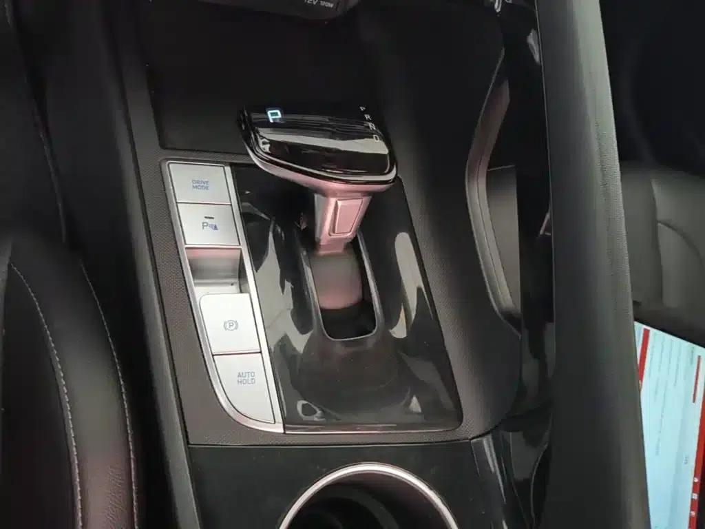 Hyundai Elantra 2021 1.5L CVT GLX Elite Edition — миниатюра 14