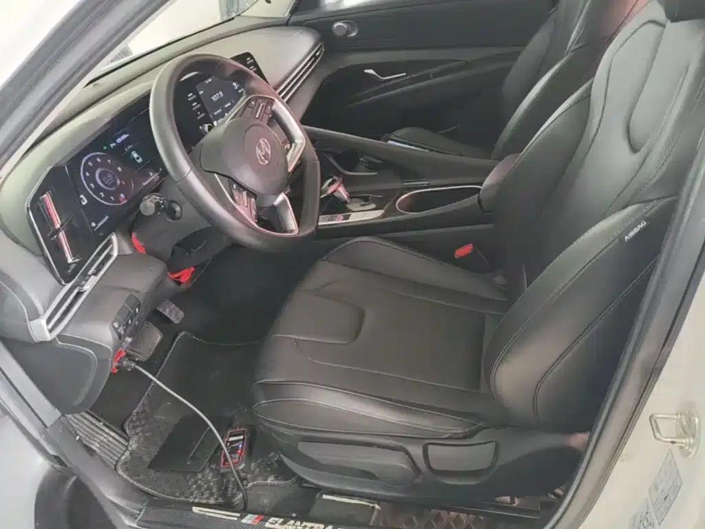 Hyundai Elantra 2021 1.5L CVT GLX Elite Edition — миниатюра 15