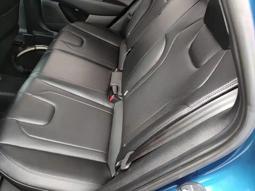 Hyundai Elantra 2021 1.5L CVT LUX Premium Edition — миниатюра 17