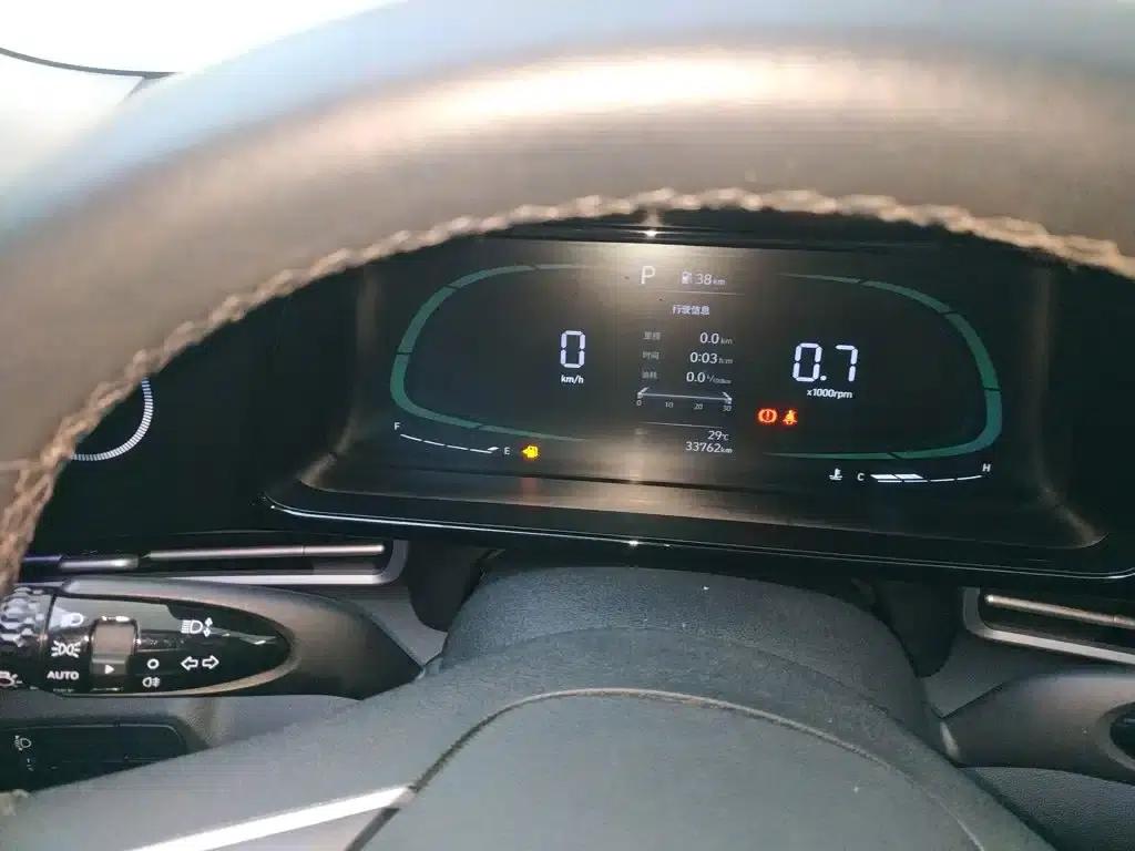 Hyundai Elantra 2023 1.5L CVT GLX Elite Edition — миниатюра 12