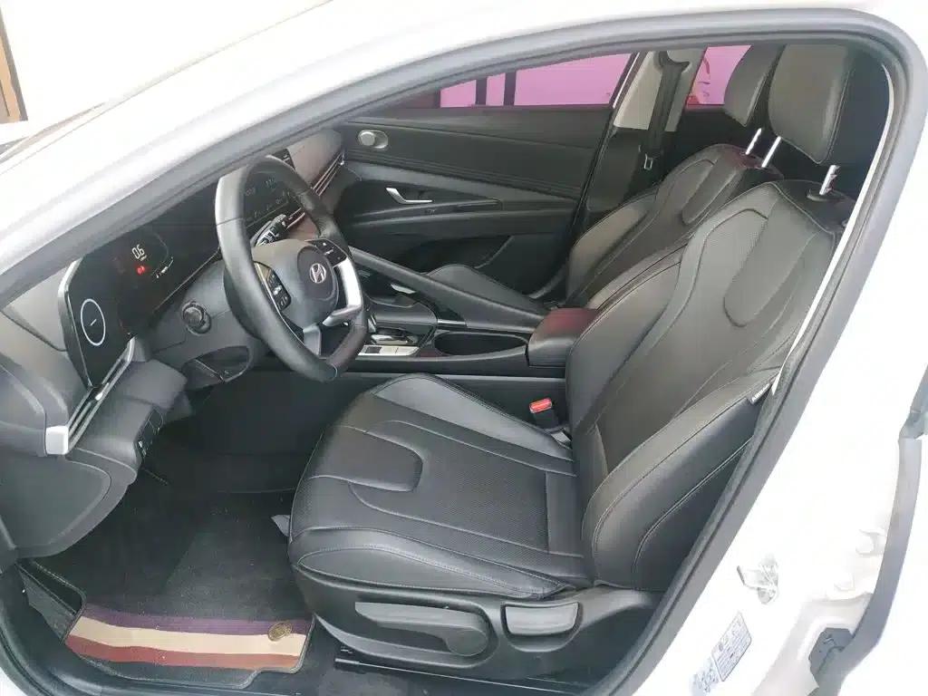 Hyundai Elantra 2023 1.5L CVT GLX Elite Edition — миниатюра 15