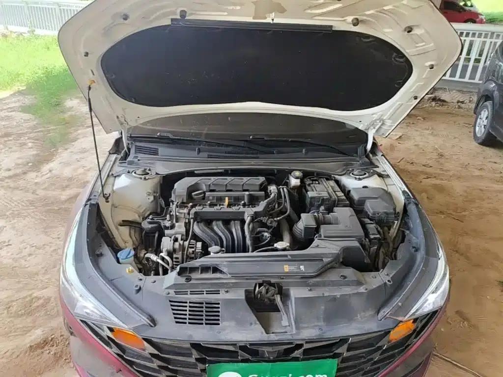 Hyundai Elantra 2021 1.5L CVT TOP Flagship Edition — миниатюра 20