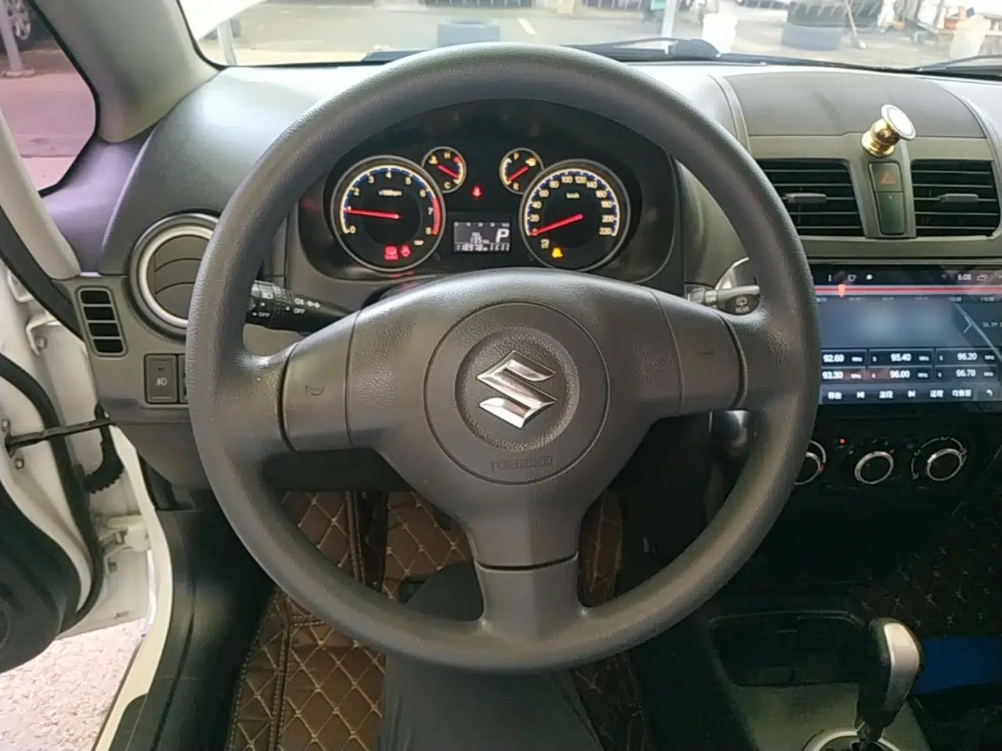 Suzuki SX4 2013 1.6L Automatic CoolRide Model — миниатюра 13