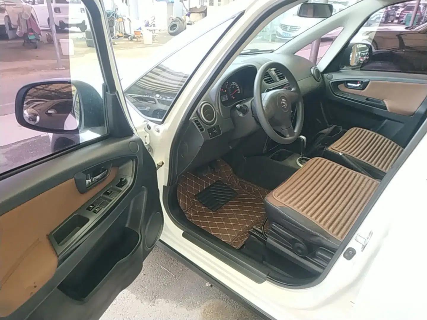 Suzuki SX4 2013 1.6L Automatic CoolRide Model — миниатюра 18