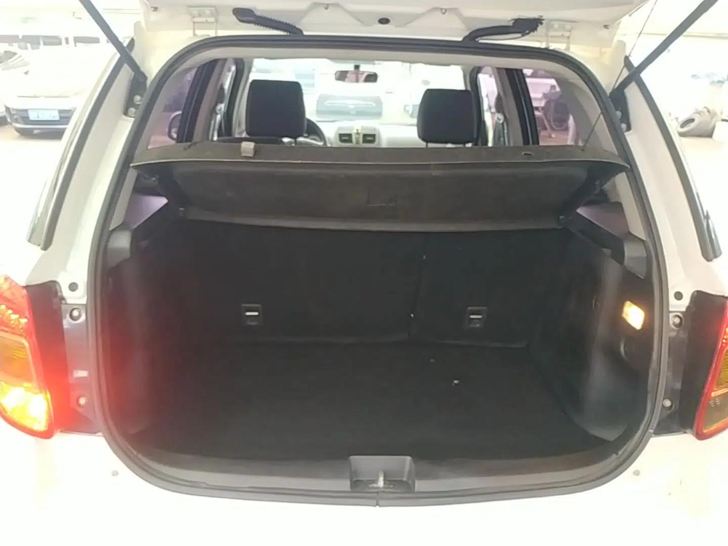 Suzuki SX4 2013 1.6L Automatic CoolRide Model — миниатюра 22