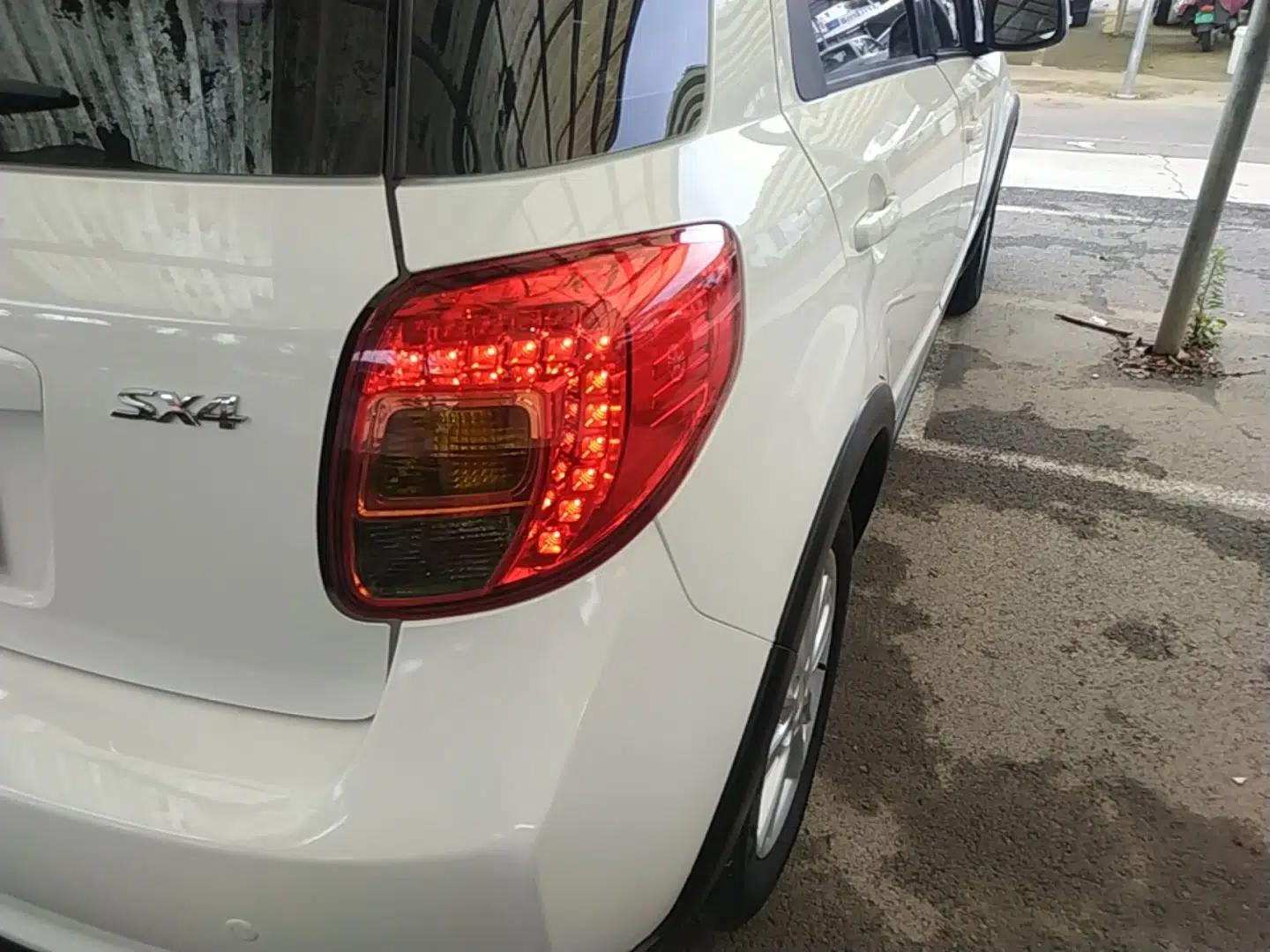 Suzuki SX4 2013 1.6L Automatic CoolRide Model — миниатюра 9