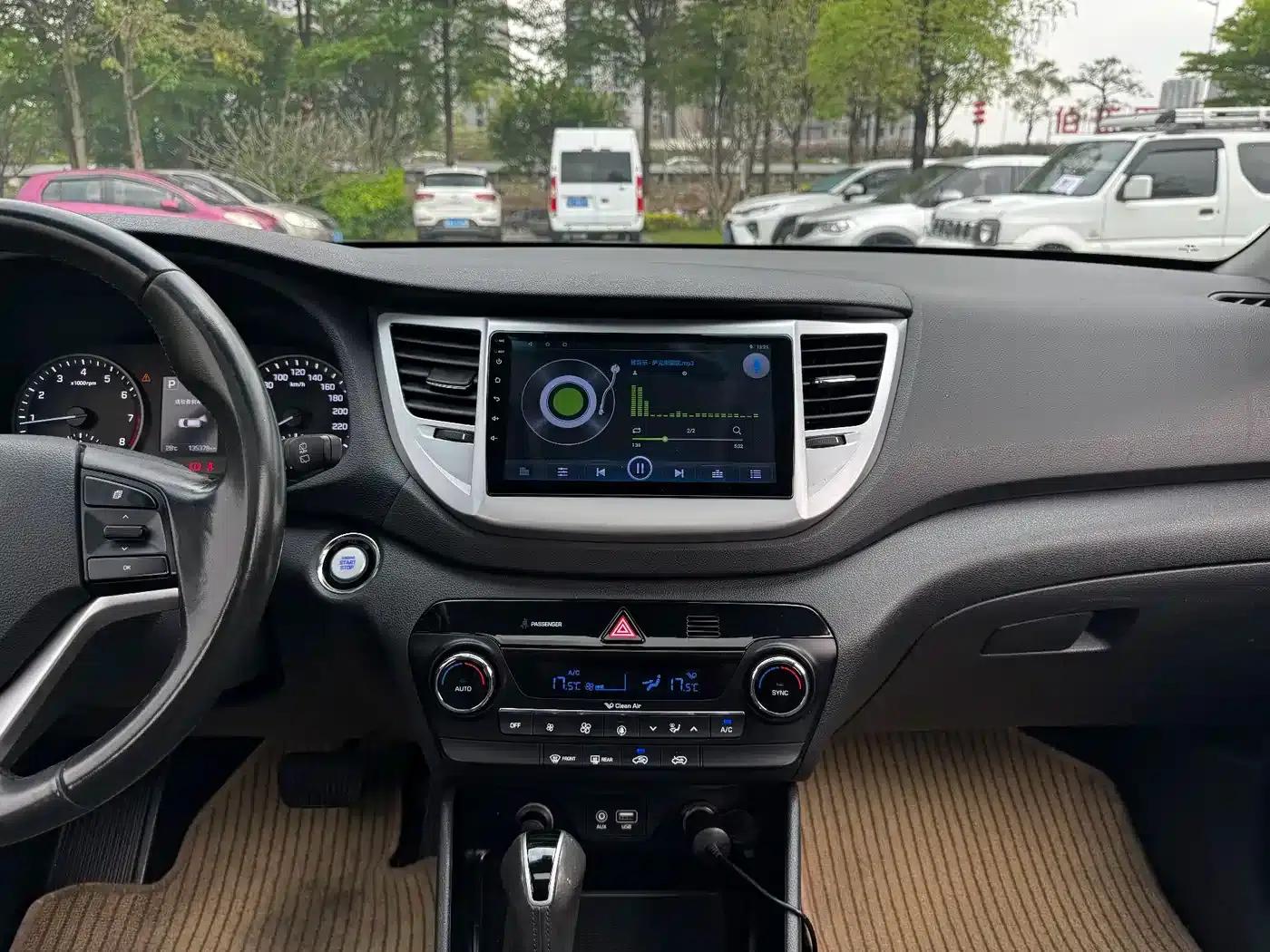 Tucson 2015 1.6T Dual-Clutch Two-Wheel Drive Intelligent Model — миниатюра 8