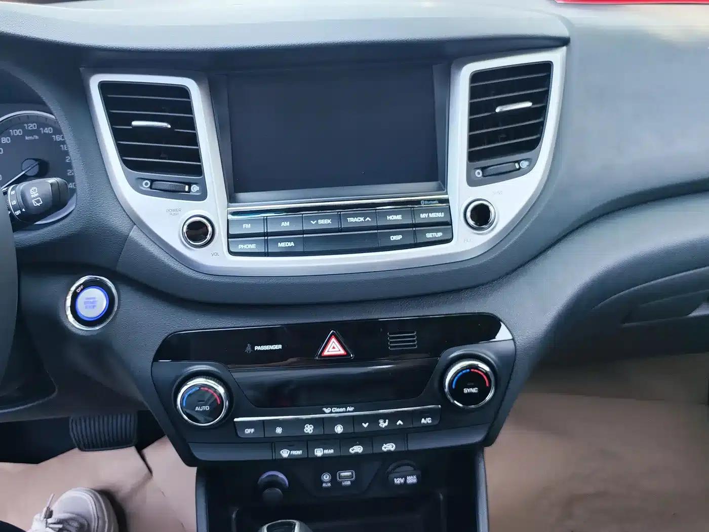 Tucson 2015 1.6T Dual-Clutch Two-Wheel Drive Intelligent Model — миниатюра 8