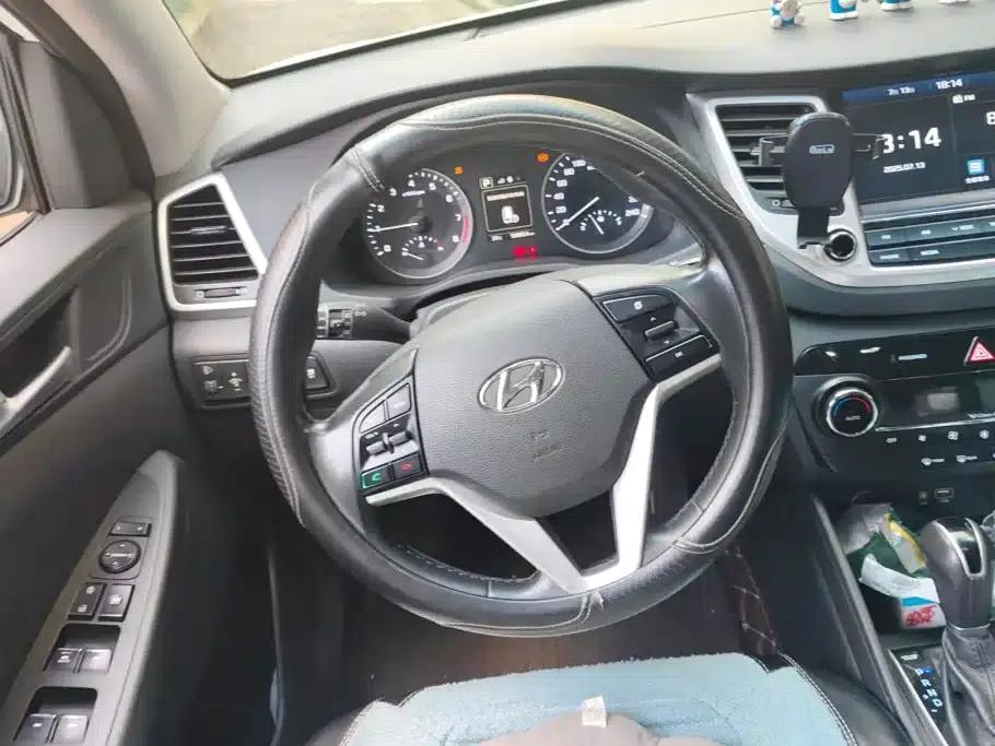 Tucson 2015 1.6T Dual-Clutch Two-Wheel Drive Intelligent Model — миниатюра 15