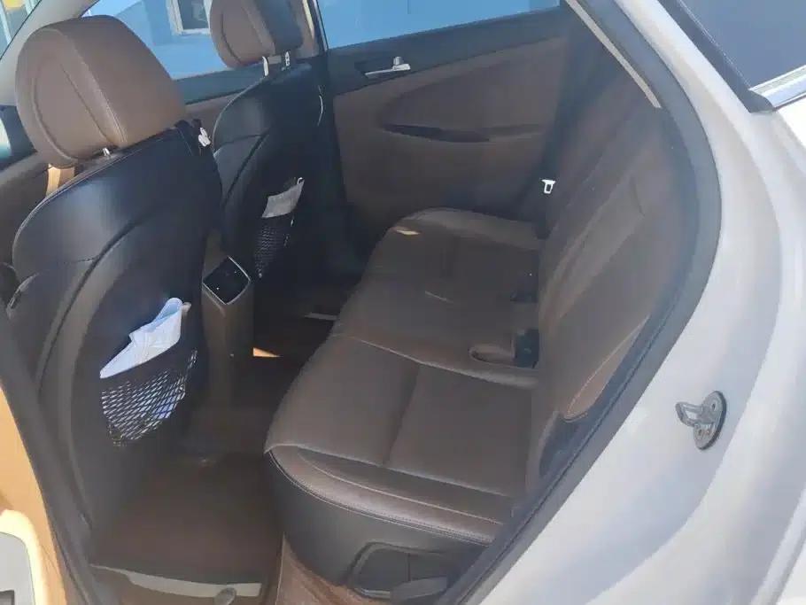 Tucson 2015 2.0L Automatic 2WD Smart Edition — миниатюра 11