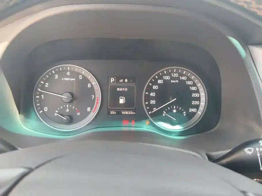 Tucson 2015 2.0L Automatic 2WD Smart Edition — миниатюра 14