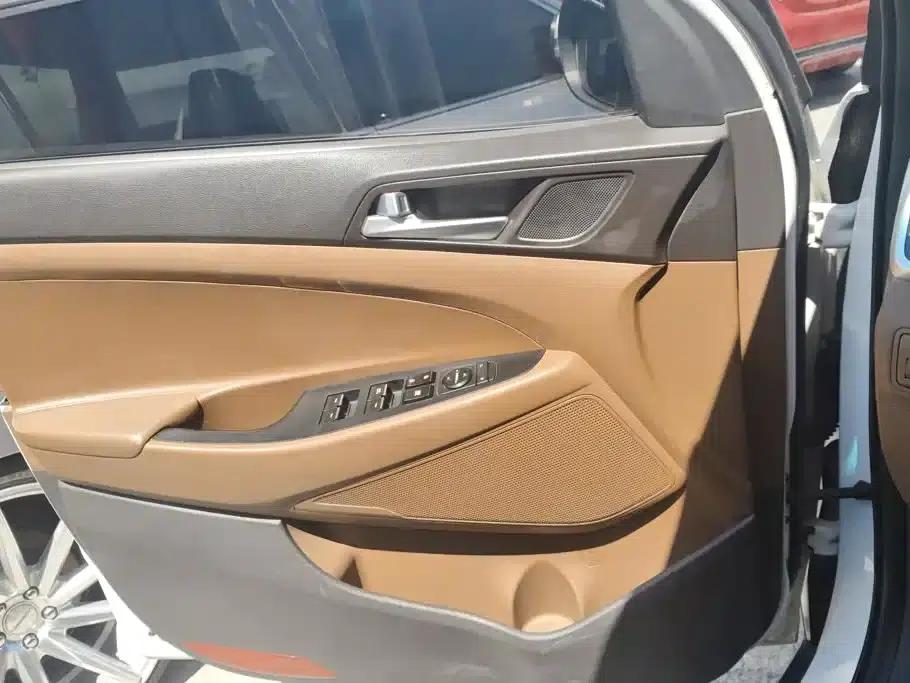 Tucson 2015 2.0L Automatic 2WD Smart Edition — миниатюра 7