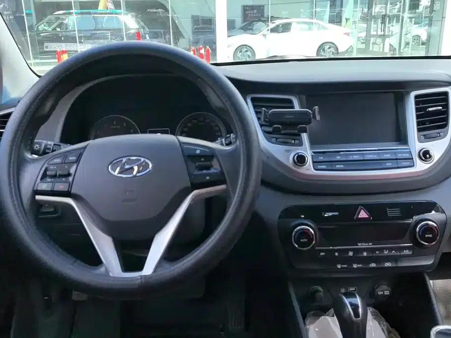 Tucson 2015 1.6T Dual-Clutch Two-Wheel Drive Comfort Model — миниатюра 12