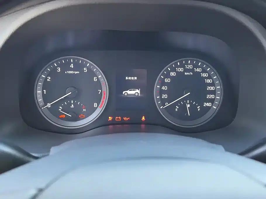 Tucson 2015 1.6T Dual-Clutch Two-Wheel Drive Comfort Model — миниатюра 14
