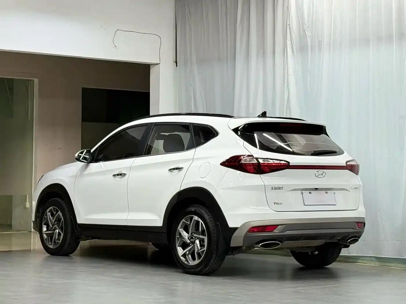Tucson 2020 280TGDi Dual-Clutch Two-Wheel Drive Fashion Edition (National V Emission Standard) — миниатюра 2