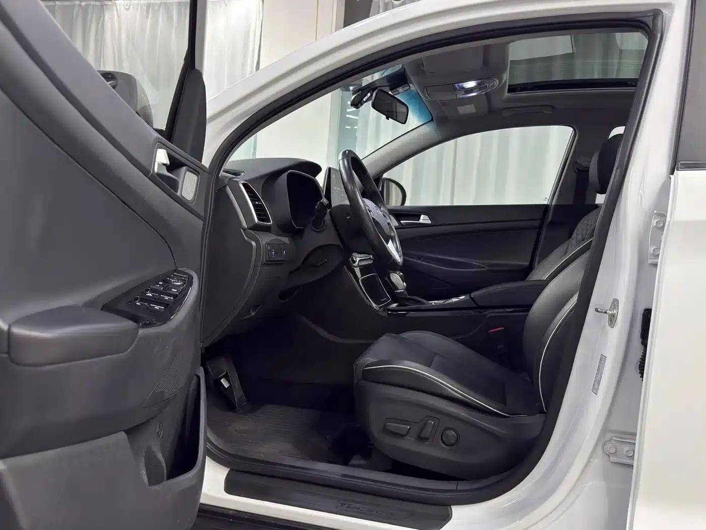 Tucson 2020 280TGDi Dual-Clutch Two-Wheel Drive Fashion Edition (National V Emission Standard) — миниатюра 11