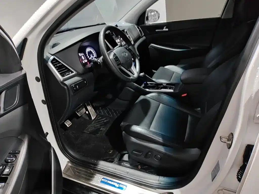 Tucson 2015 1.6T Dual-Clutch Two-Wheel Drive Intelligent Model — миниатюра 15