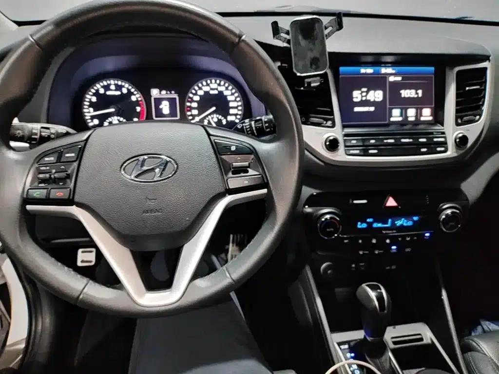 Tucson 2015 1.6T Dual-Clutch Two-Wheel Drive Intelligent Model — миниатюра 10