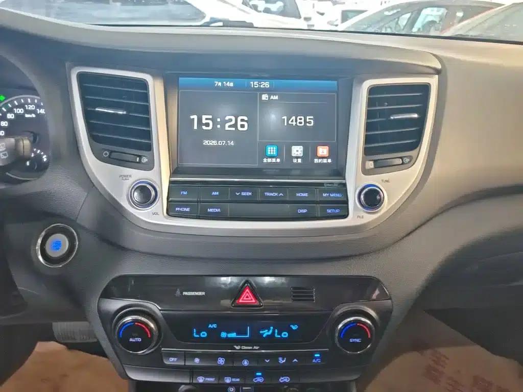 Tucson 2015 1.6T Dual-Clutch Two-Wheel Drive Intelligent Model — миниатюра 13