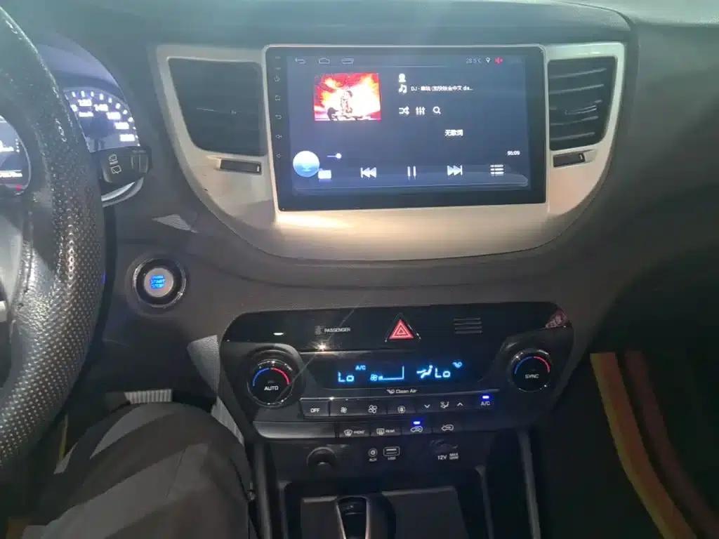 Tucson 2015 1.6T Dual-Clutch Two-Wheel Drive Intelligent Model — миниатюра 13
