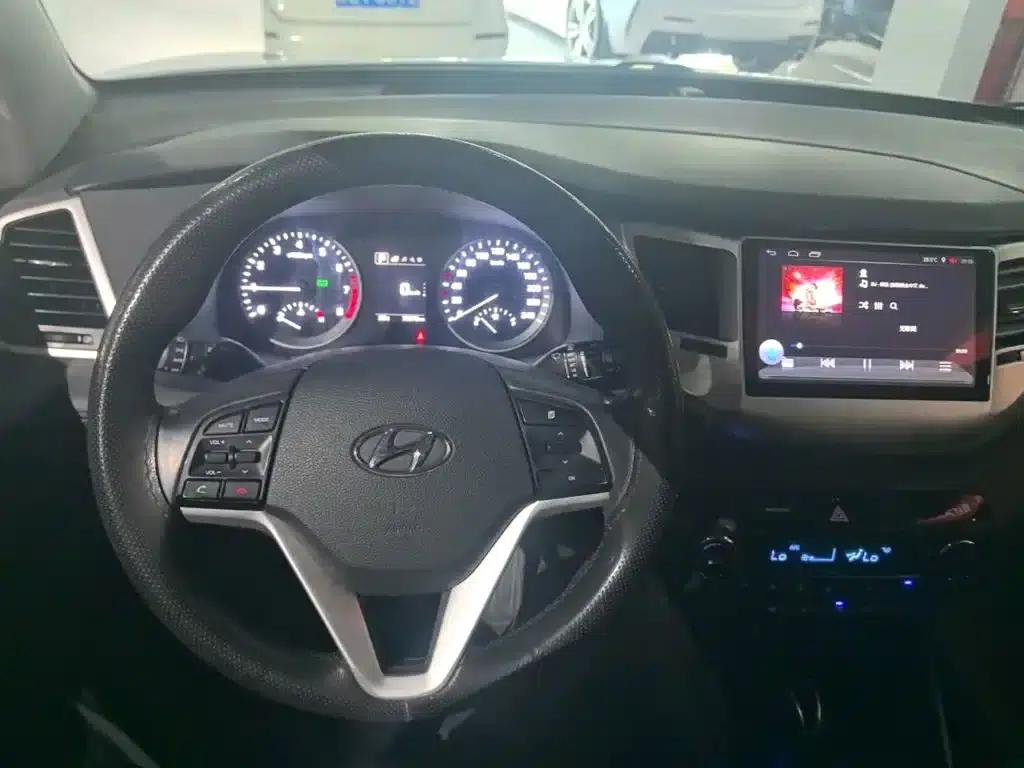 Tucson 2015 1.6T Dual-Clutch Two-Wheel Drive Intelligent Model — миниатюра 10