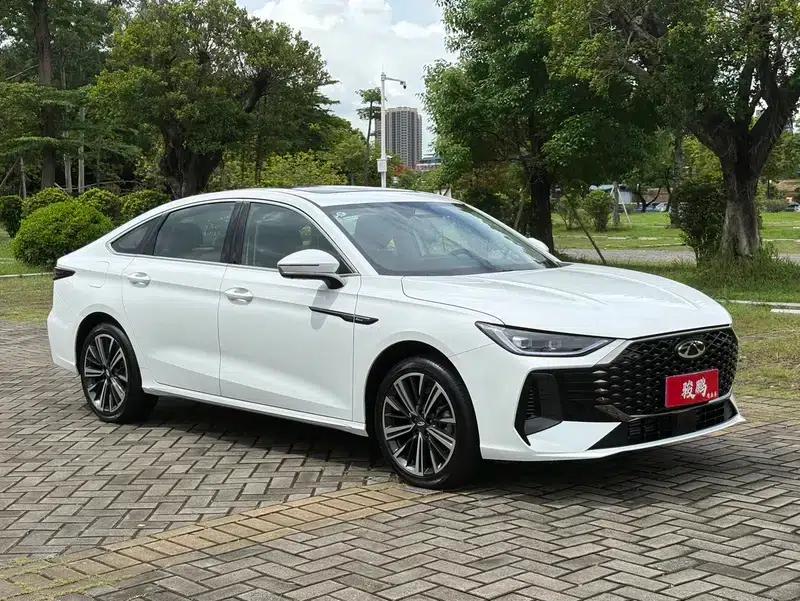 Chery Arrizo 8 PRO 2025 1.6T DCT Comfort Model — миниатюра 3