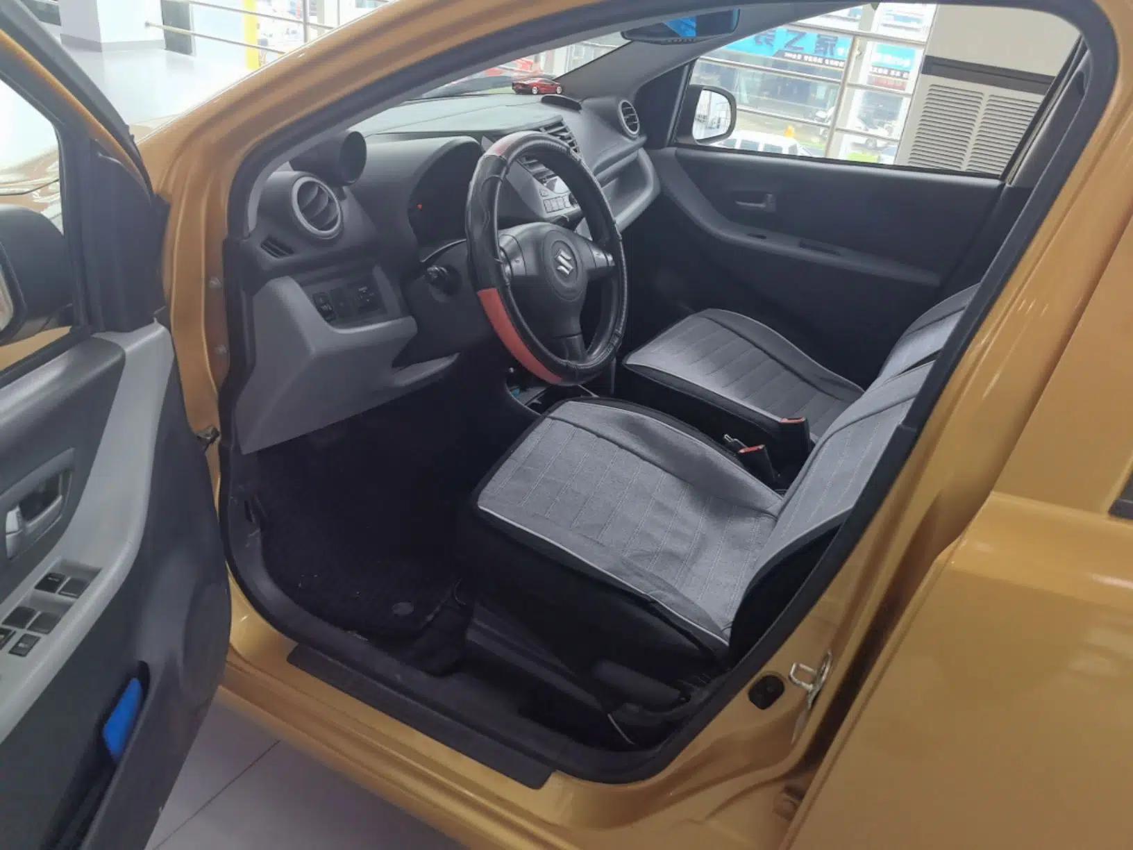 Suzuki Alto 2013 1.0L Automatic Luxury Model — миниатюра 18