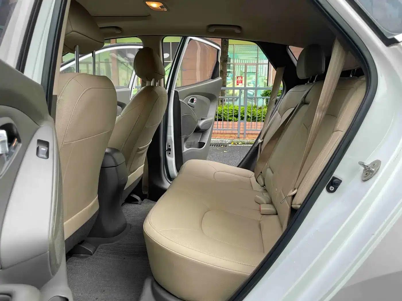 Beijing Hyundai ix35 2013 2.0L Automatic 2WD Smart GLS (National IV Emission Standard) — миниатюра 12