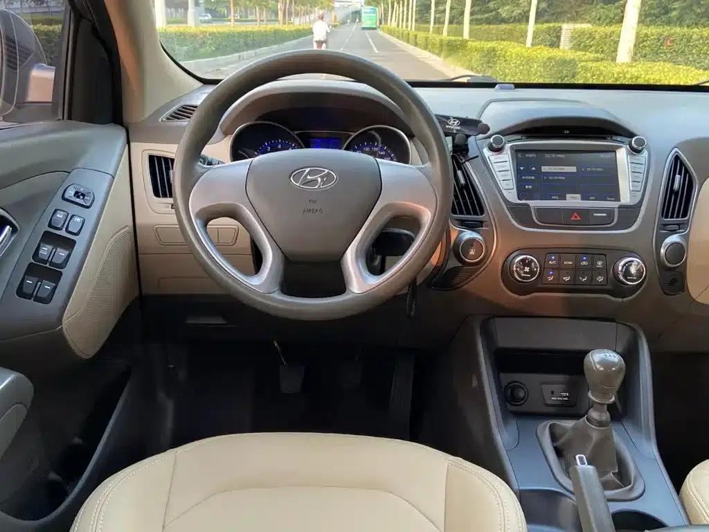 Beijing Hyundai ix35 2013 2.0L Manual 2WD Comfort GL (National IV Emission Standard) — миниатюра 8