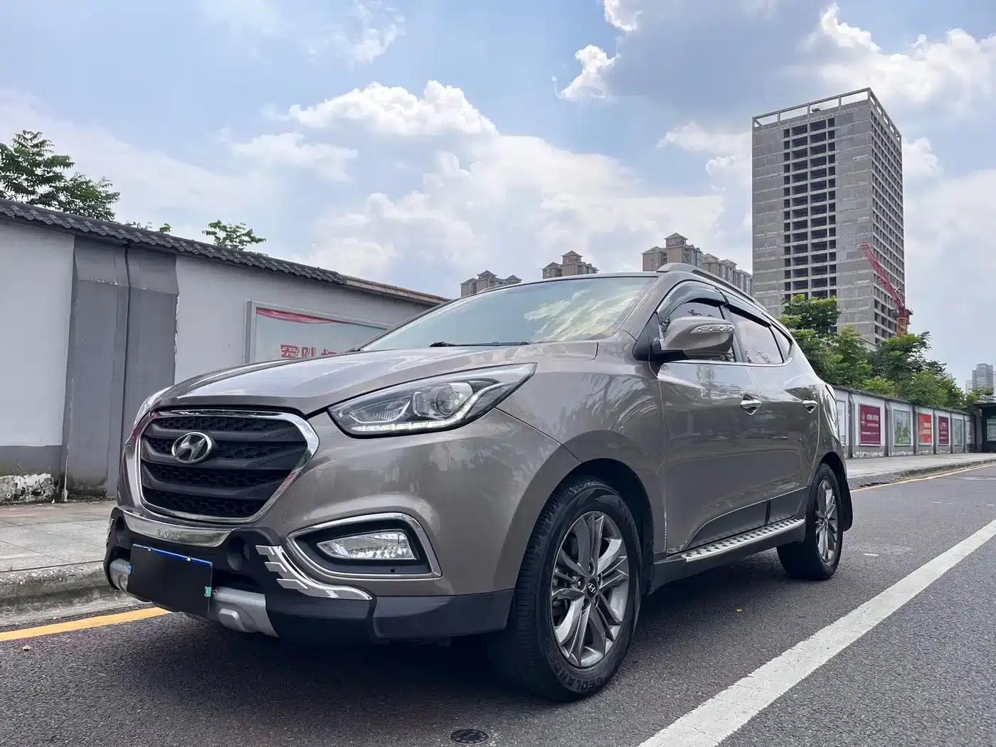 Beijing Hyundai ix35 2015 2.0L Automatic 2WD Smart Model (National V Emission Standard) — миниатюра 1