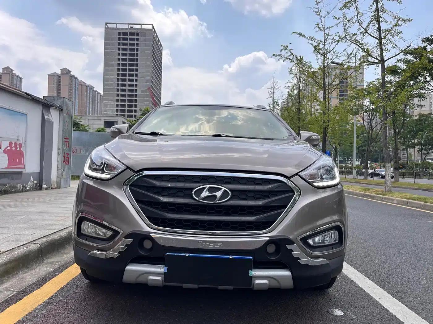 Beijing Hyundai ix35 2015 2.0L Automatic 2WD Smart Model (National V Emission Standard) — миниатюра 2