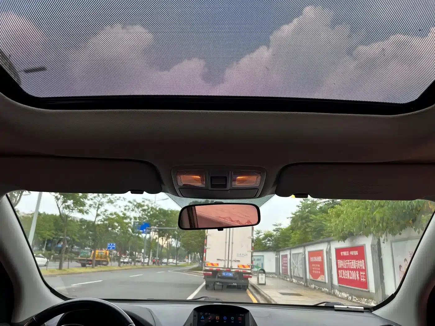 Beijing Hyundai ix35 2015 2.0L Automatic 2WD Smart Model (National V Emission Standard) — миниатюра 8
