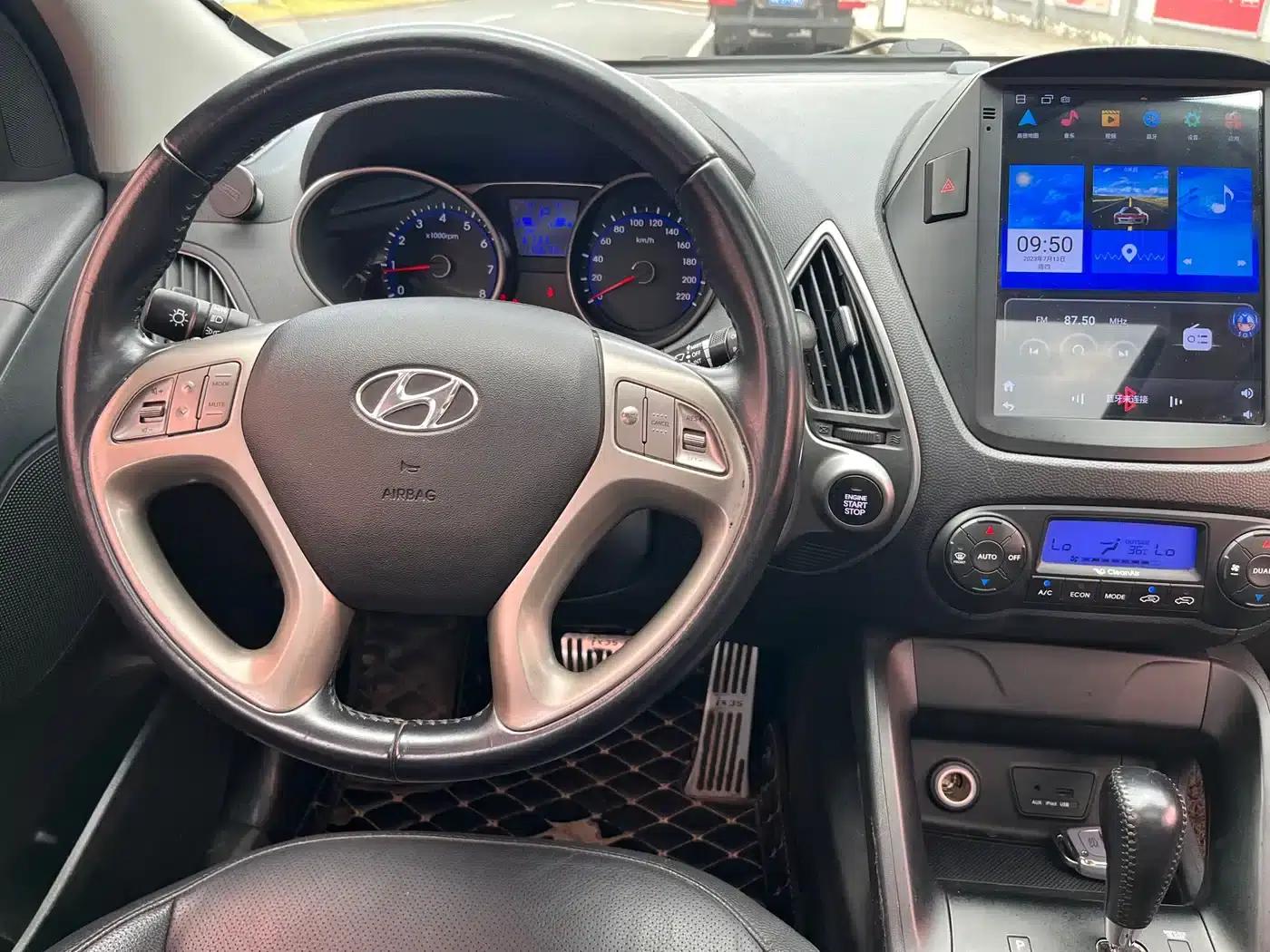 Beijing Hyundai ix35 2015 2.0L Automatic 2WD Smart Model (National V Emission Standard) — миниатюра 9