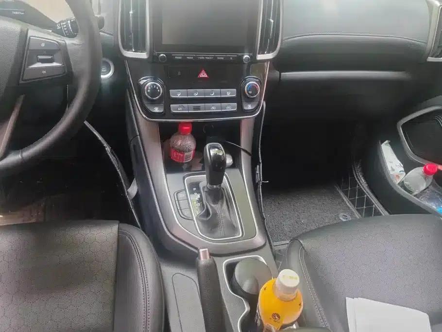 Beijing Hyundai ix35 2018 2.0L Automatic 2WD Smart & Enjoy Edition — миниатюра 16