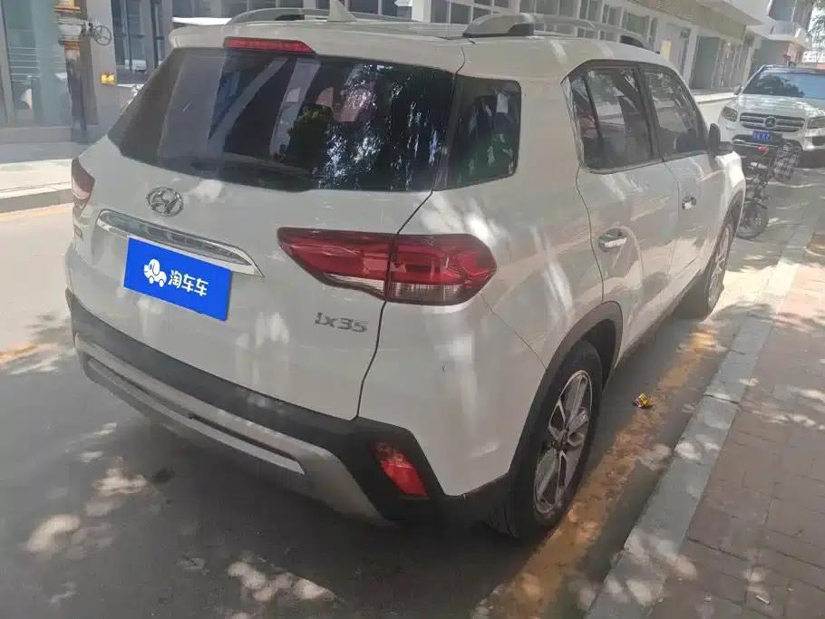 Beijing Hyundai ix35 2018 2.0L Automatic 2WD Smart & Enjoy Edition — миниатюра 3