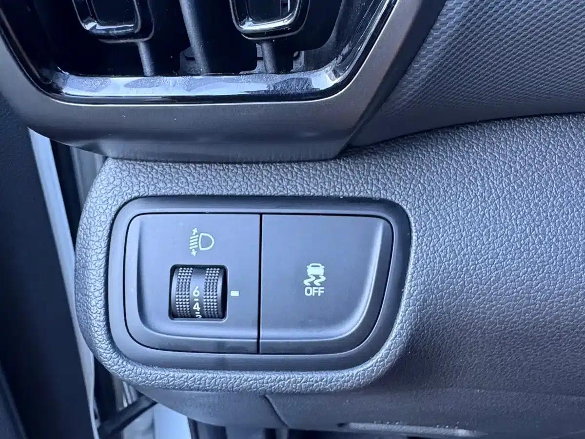 Beijing Hyundai ix35 2021 240TGDi DCT 2WD GLS Leading Edition — миниатюра 16