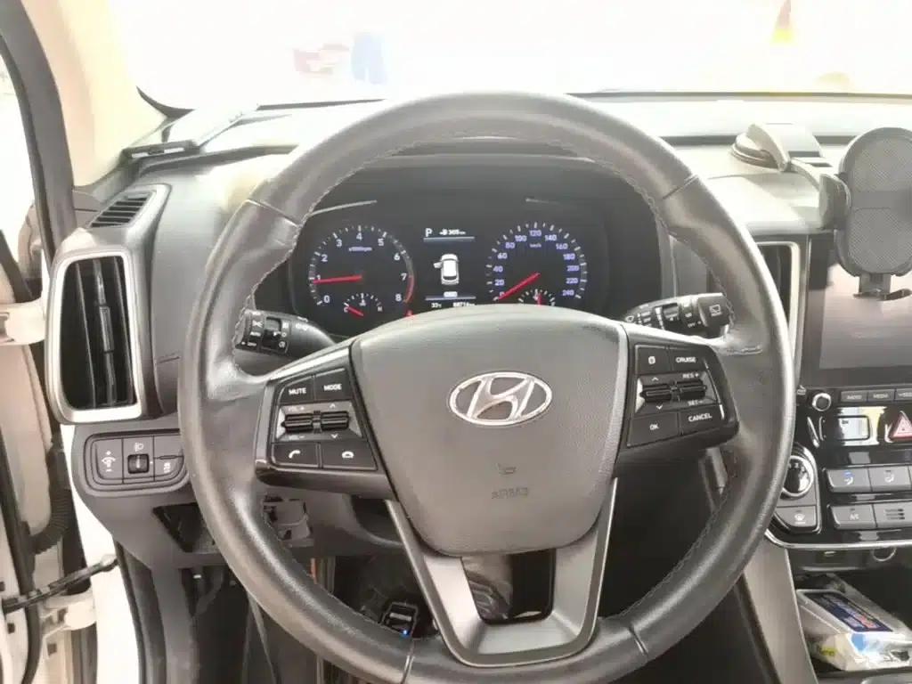Beijing Hyundai ix35 2018 2.0L Automatic 2WD Smart & Enjoy Edition — миниатюра 11